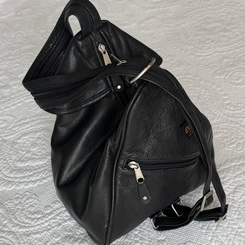 Canyon Outback Black Leather Women's Backpack or Shoulder - Picture 6 of 9